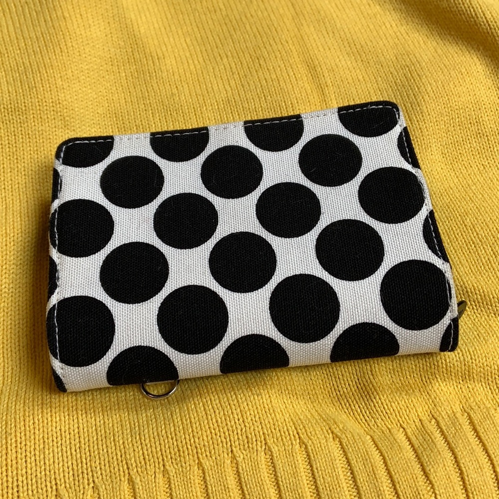 Small polka dot thirty one wallet